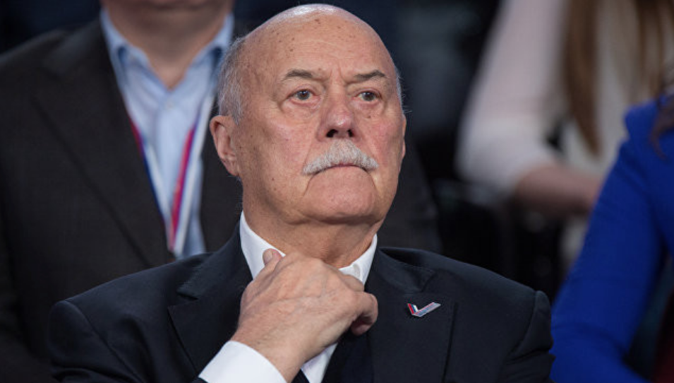 Говорухин впал в кому. Данные о его состоянии разнятся Говорухин впал в кому. Данные о его состоянии разнятся