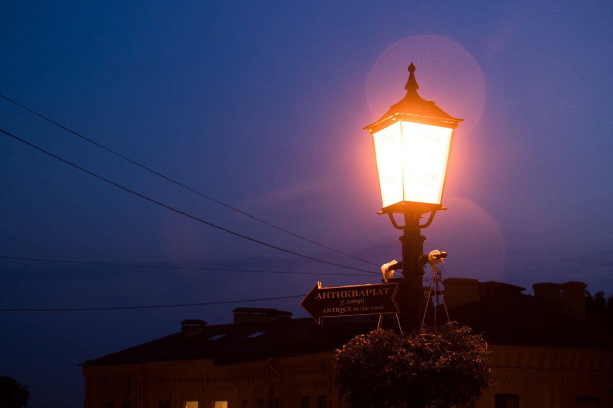 Последний фонарь скоро погаснет Последний фонарь скоро погаснет