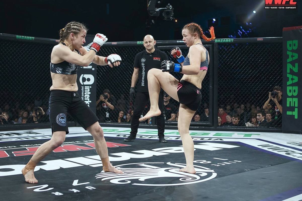 Среди прочего, зрителей ждут и бои девушек