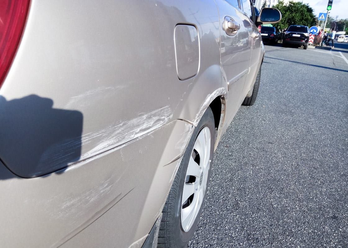 Автобус зацепил Chevrolet Автобус зацепил Chevrolet