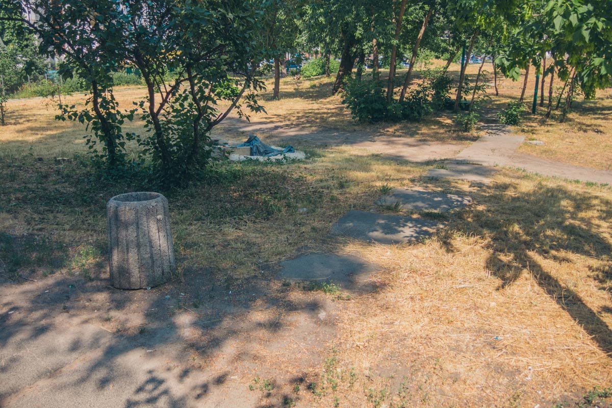 Работы якобы ведутся с марта, но изменений почти нет