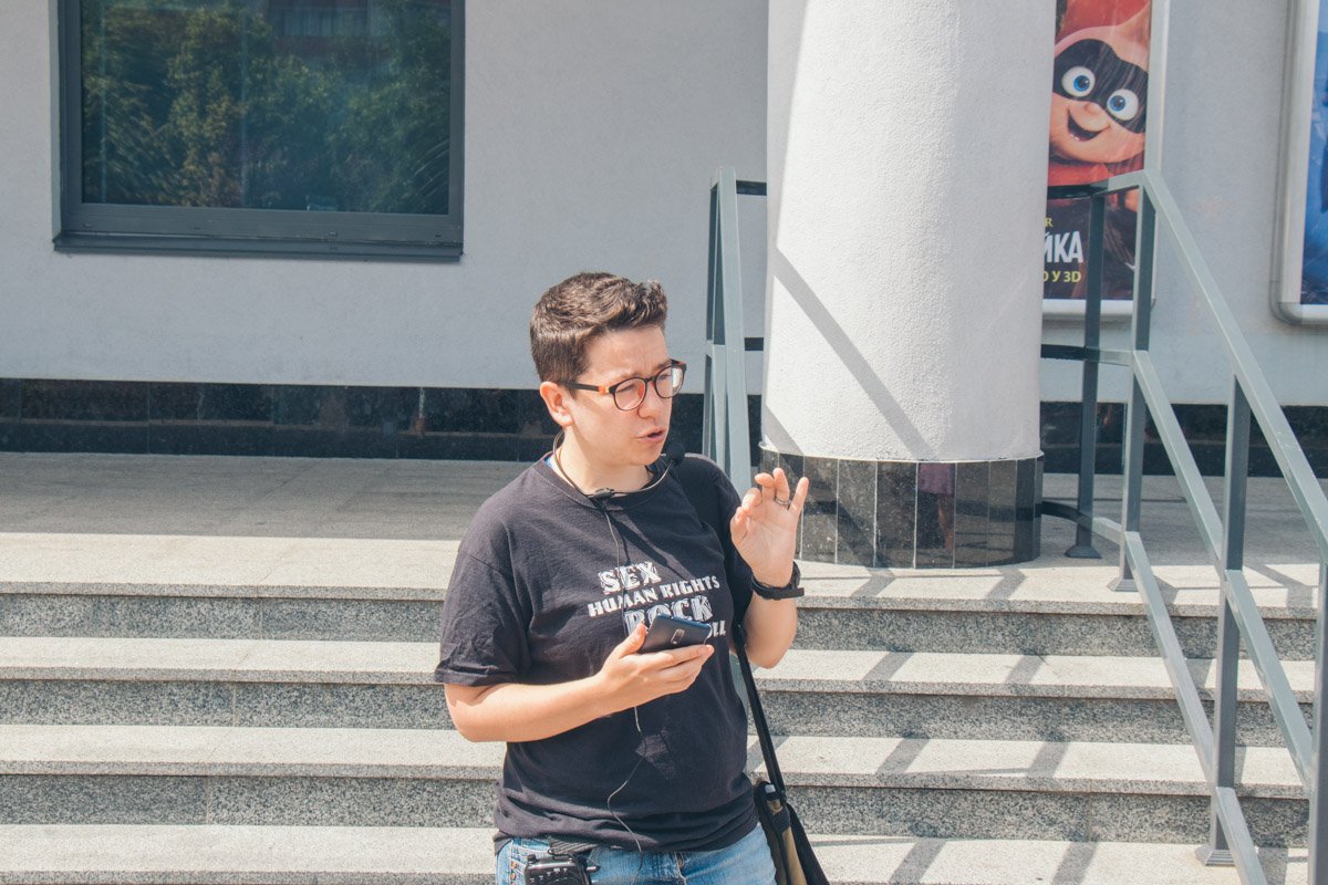 По словам гида, это уже пятнадцатое подобное мероприятие