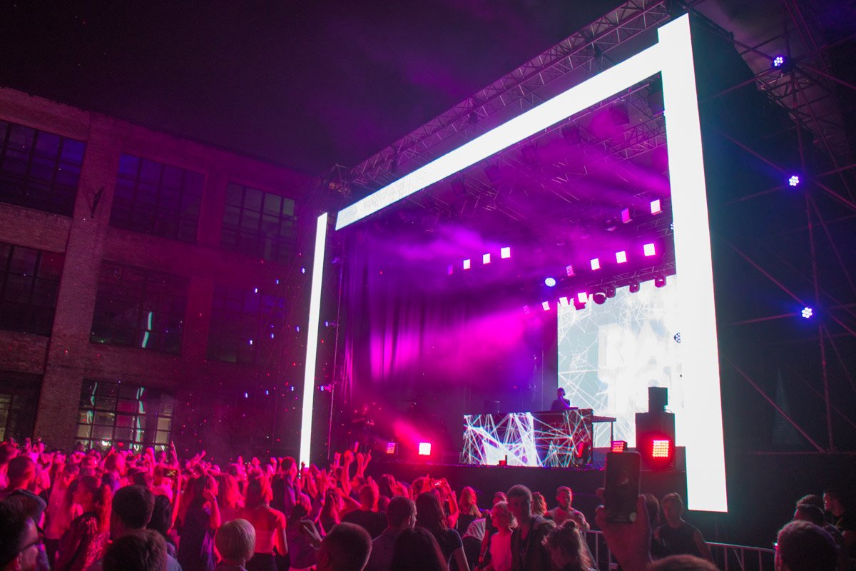 Фестиваль проходит с 15 до 17 июня Фестиваль проходит с 15 до 17 июня