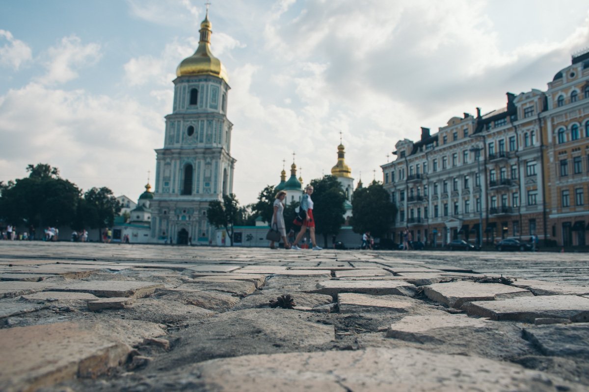 По правде говоря, ремонт здесь нужен был давно По правде говоря, ремонт здесь нужен был давно