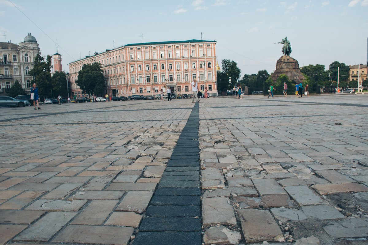 Между квадратами, как и раньше, будут черные полосы. Только теперь они будут обновленными и гладкими Между квадратами, как и раньше, будут черные полосы. Только теперь они будут обновленными и гладкими
