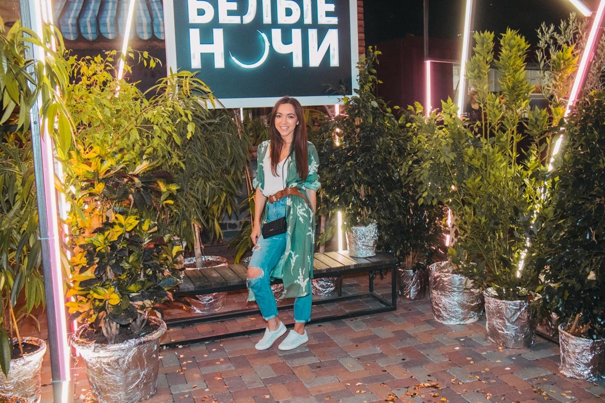 Диснеевская Покахонтас тоже решила затусить