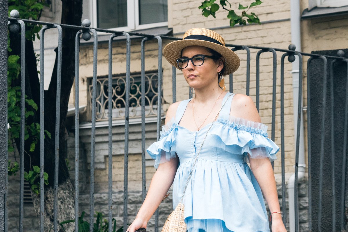 Воланы, шляпка и серьги - и ты звезда! Воланы, шляпка и серьги - и ты звезда!