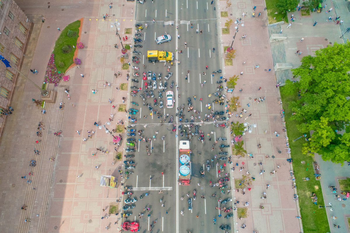 Крещатик перекрыли