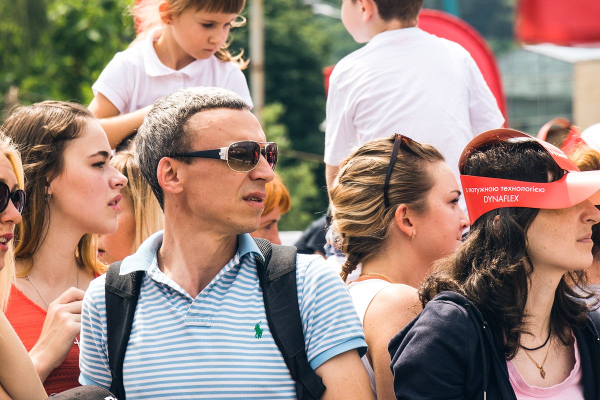 Как не обернуться, услышав рев мотора? Как не обернуться, услышав рев мотора?