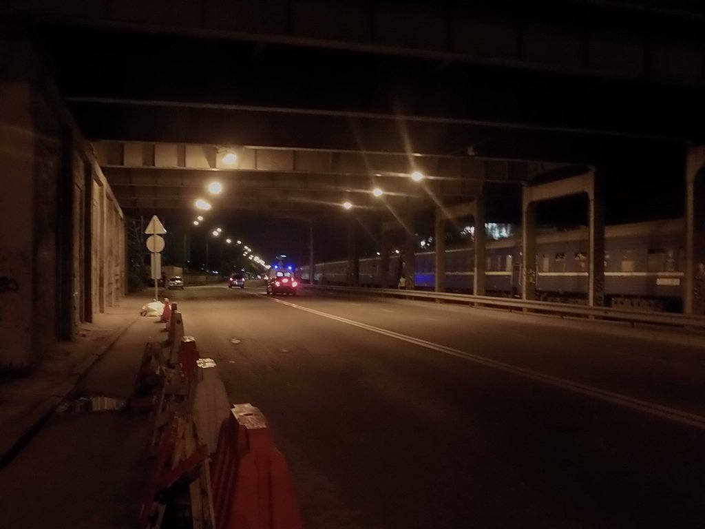 Авария произошла под мостом возле Ocean Plaza на улице Гринченко