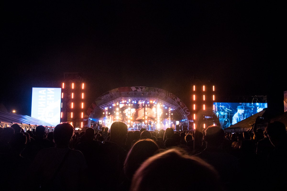 Их тексты просты и понятны каждому, их музыка затрагивает сердце приятным мотивом