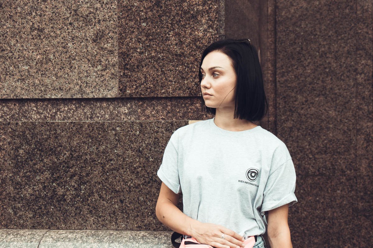 Очеровательная Танечка Ворошиловская - журналист Информатора, которая вела стримы с марша