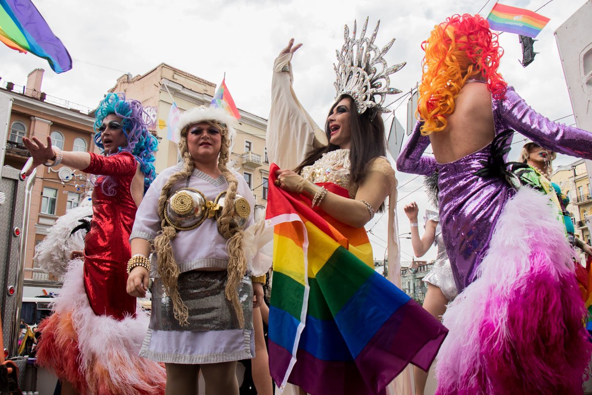 Я богиня красоты! Я волшебный эликсир любви!