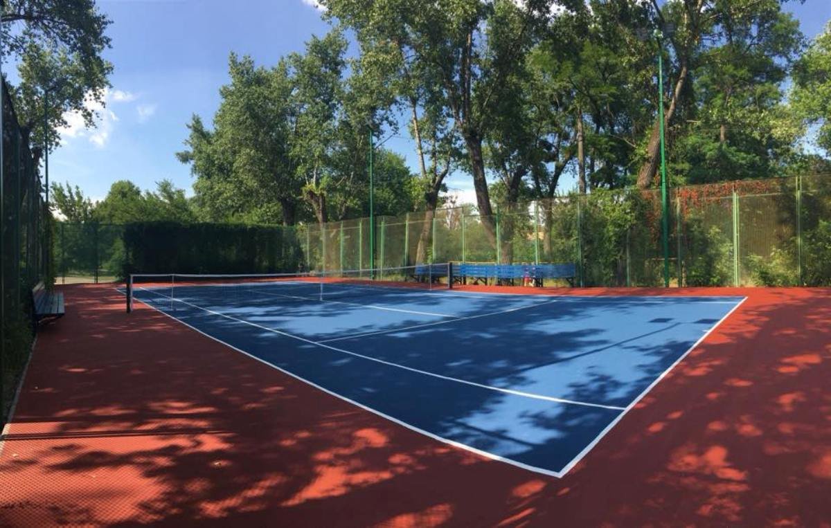 Живописная природа острова прибавит свою изюминку во время игры