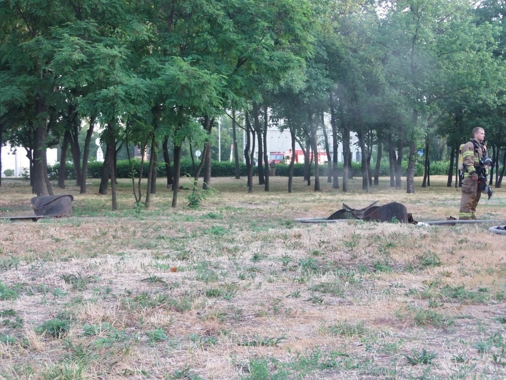 На улице Красноткацкая, 42 произошел пожар в теплосетях На улице Красноткацкая, 42 произошел пожар в теплосетях