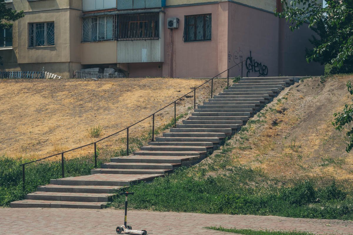 От жилых домов к скверы От жилых домов к скверы