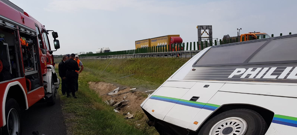 В Польше перевернулся автобус с 50 туристами
