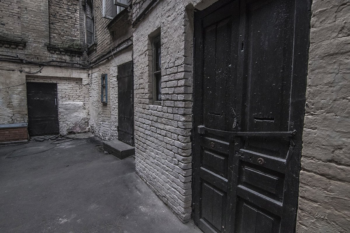 ... и не открывать ненужных дверей