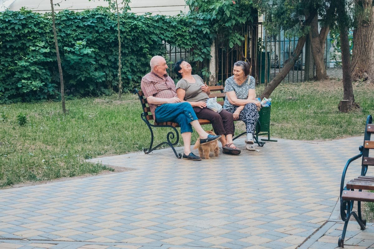 Радостные жители Шулявки