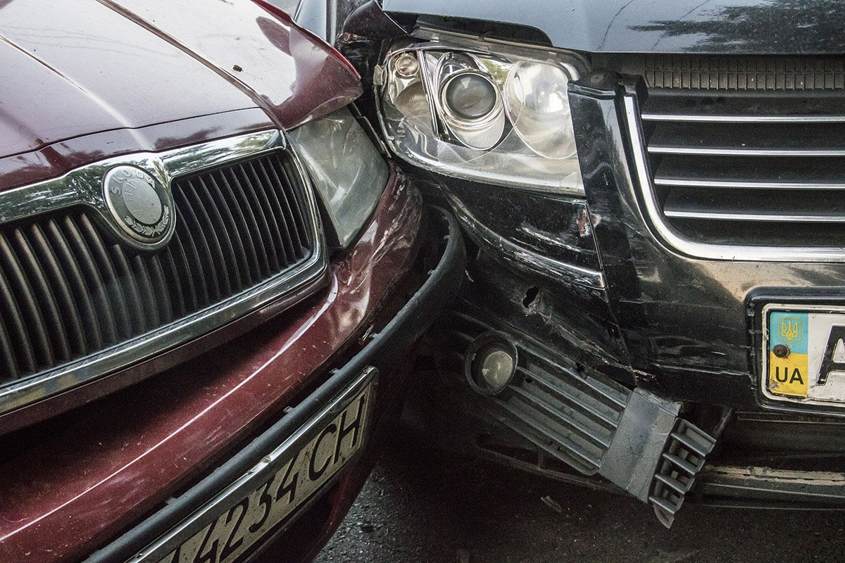 Столкнулись Skoda Octavia и Volkswagen Passat