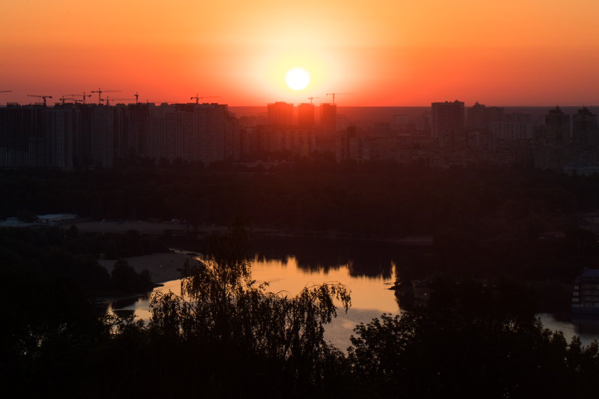 Город просыпается
