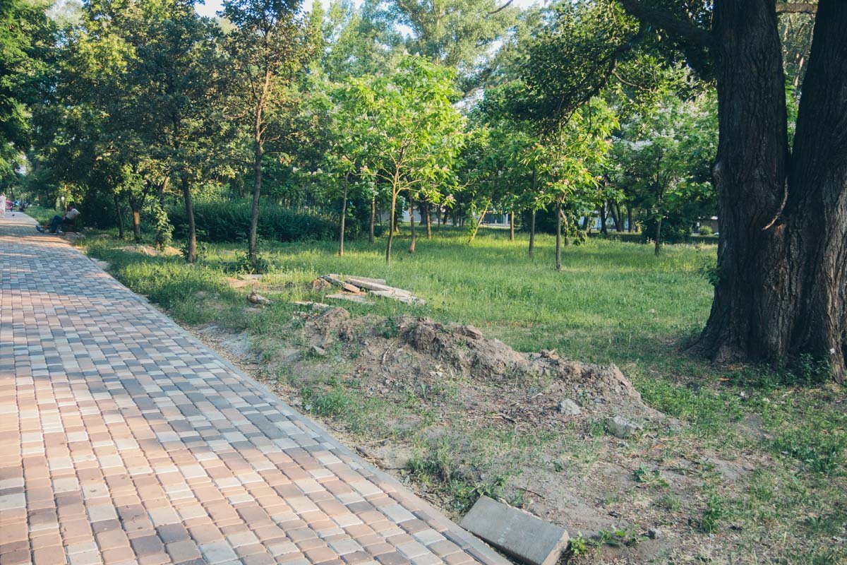 Следы своего присутствия коммунальщики решили не убирать