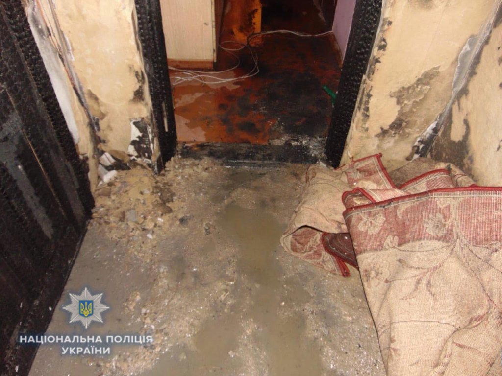 В Ровно подожгли квартиру, в которой находились депутат с братом В Ровно подожгли квартиру, в которой находились депутат с братом