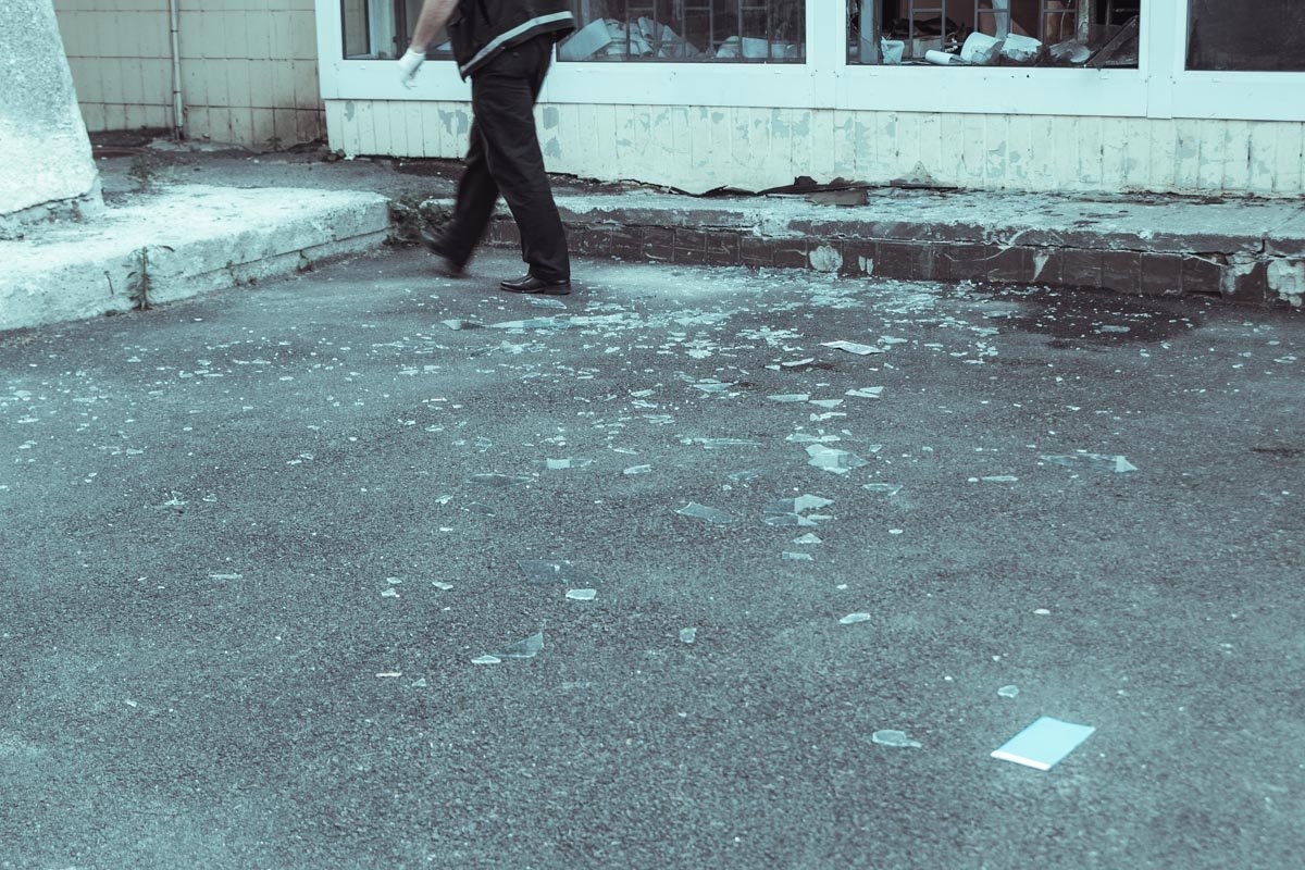 Территория оцеплена, на месте работали следственно-оперативная группа и эксперты