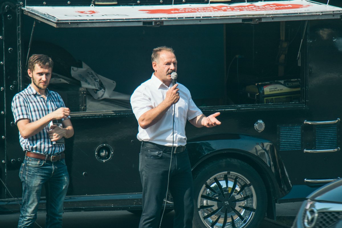 Политик Олег Барна 