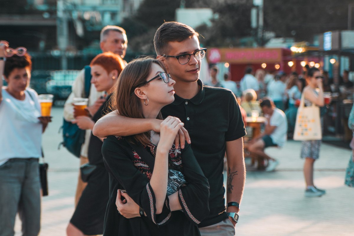 Ешь, пей, танцуй, люби Ешь, пей, танцуй, люби