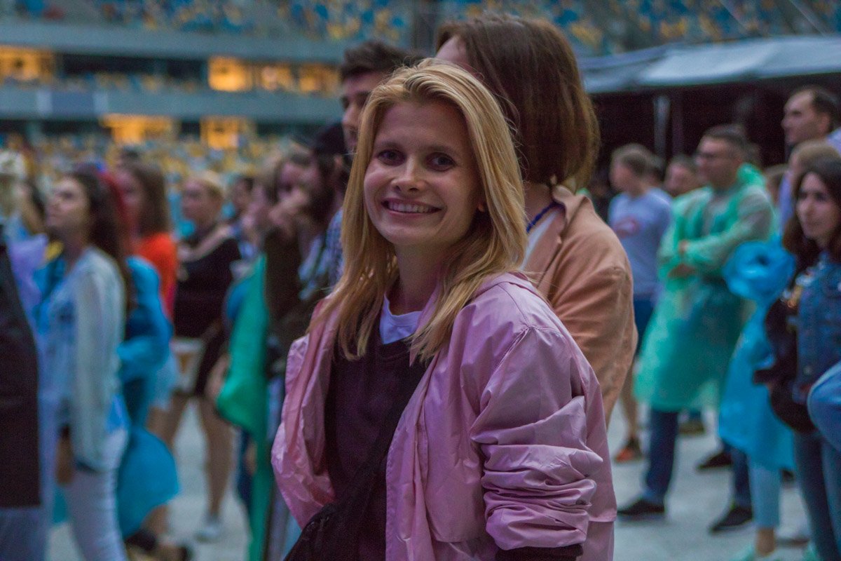 Очаровательная Даша Коломиец Очаровательная Даша Коломиец