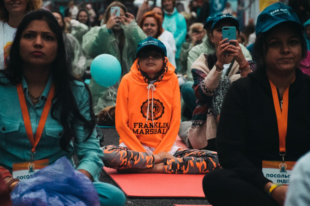 Прохладная, дождливая погода немного нарушала внутреннюю гармонию Прохладная, дождливая погода немного нарушала внутреннюю гармонию