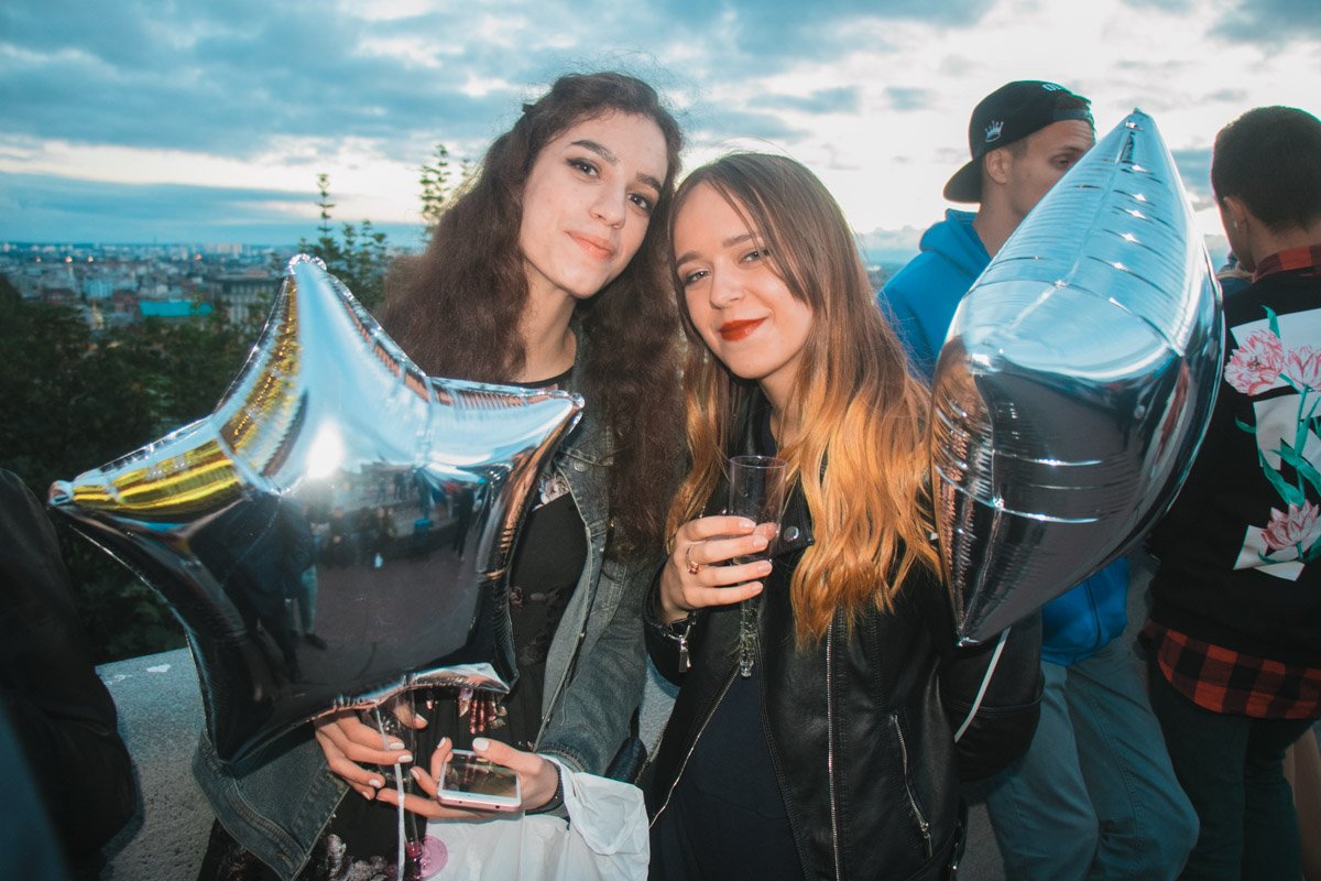 Прохладная погода ничуть не расстроила главных героев этого утра