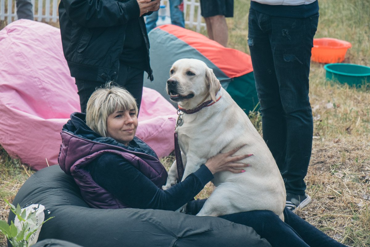 Не буду я на земле сидеть, не проси даже