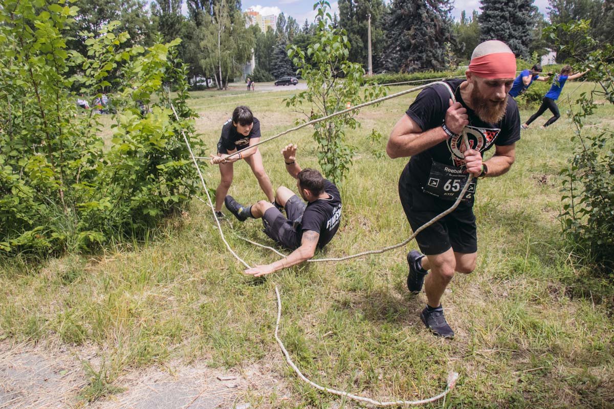 Кусты, видать, помешали