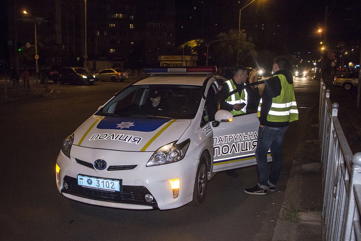 В результате аварии пострадали мужчина и женщина. На место выезжали две бригады медиков. В результате аварии пострадали мужчина и женщина. На место выезжали две бригады медиков.
