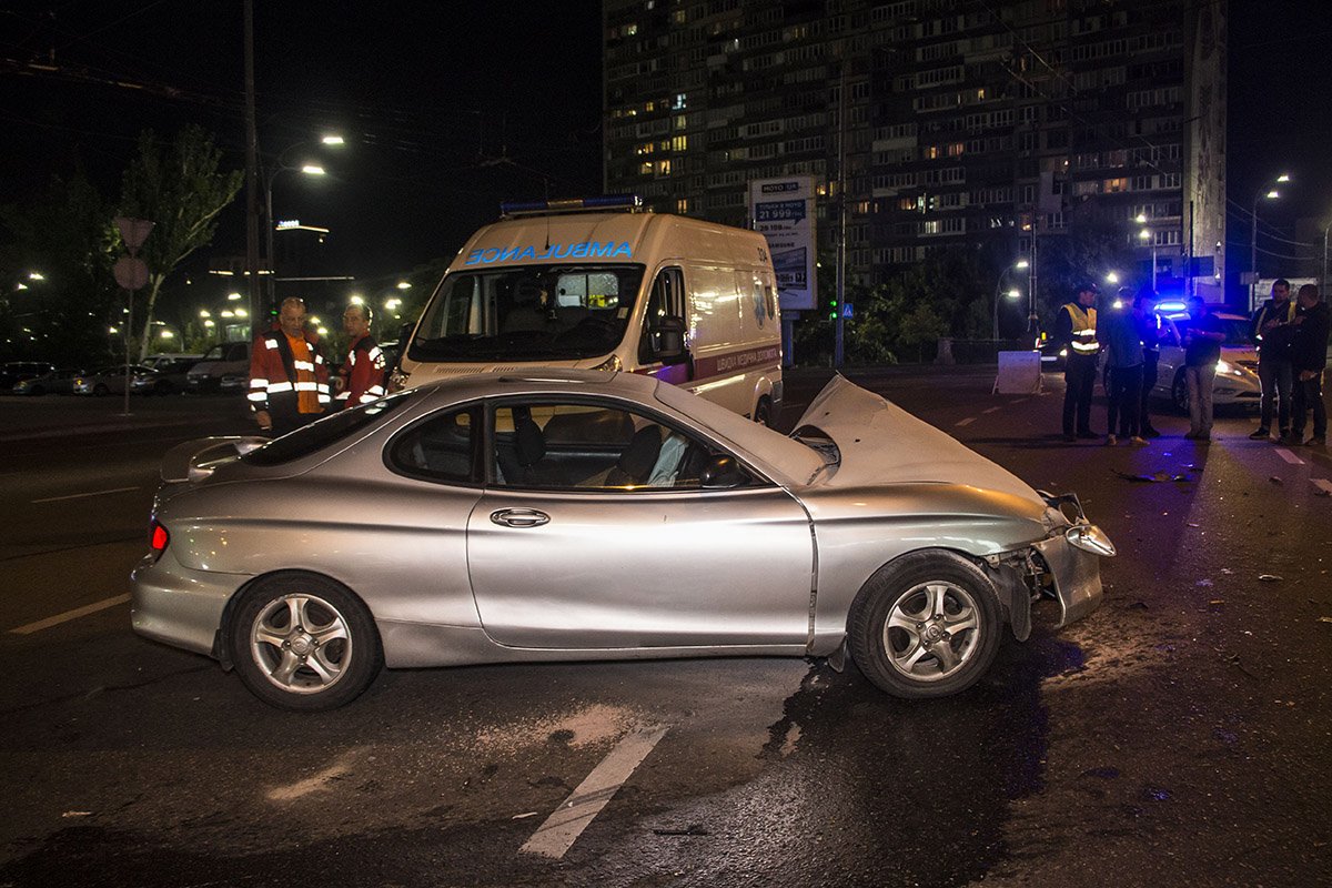 Tiburon задымился, его задули огнетушителем