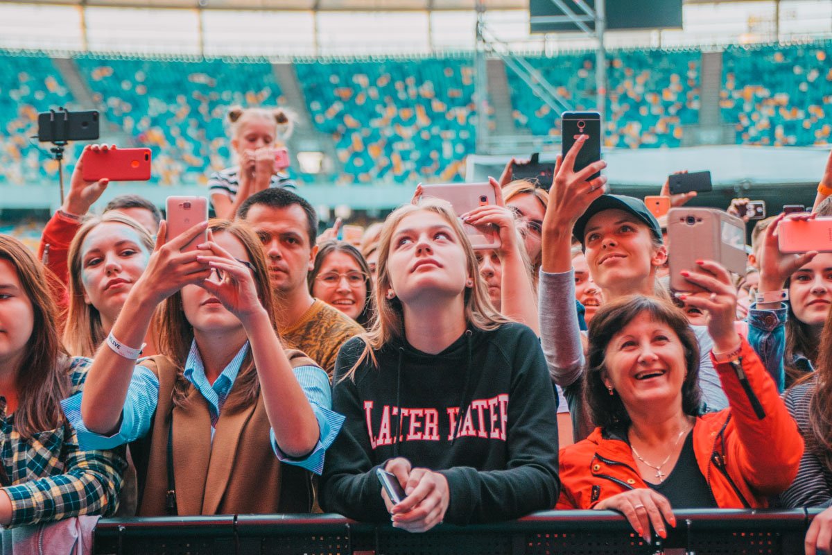 Найдите на фото три поколения Найдите на фото три поколения