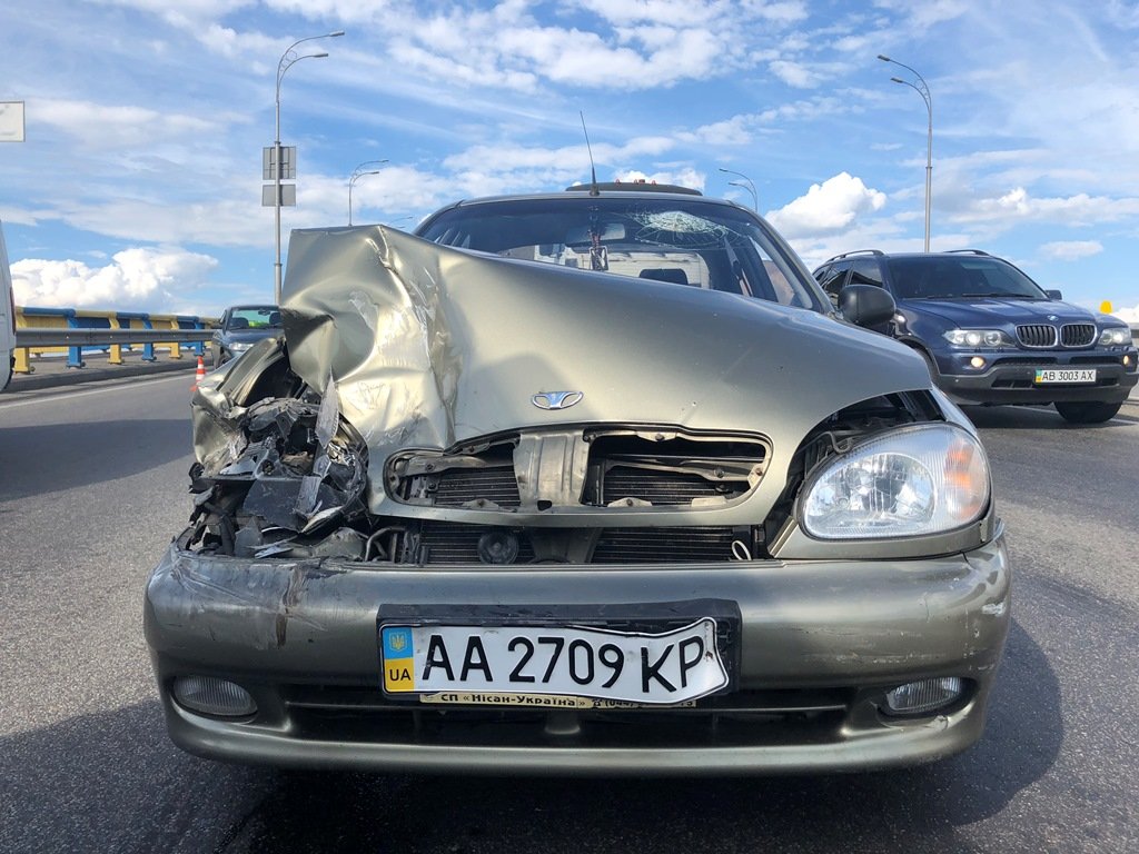 Предварительно, водитель Lanos превысил скорость и не успел оттормозиться 