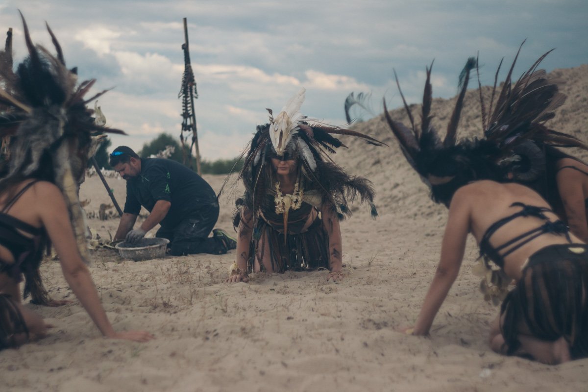 Даже на репетициях актрисы сохраняли боевой настрой Даже на репетициях актрисы сохраняли боевой настрой