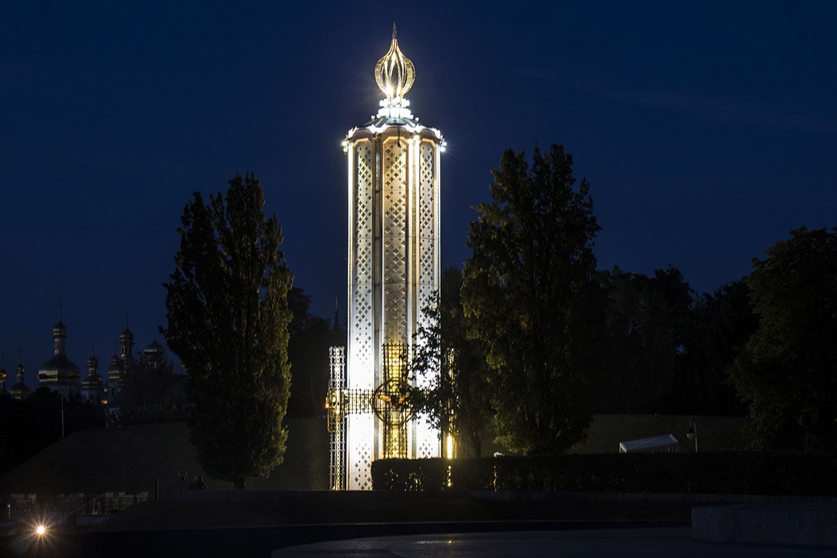 В 2008 году в парке построили Мемориал памяти жертв голодомора и памятник — часовня “Свеча памяти”