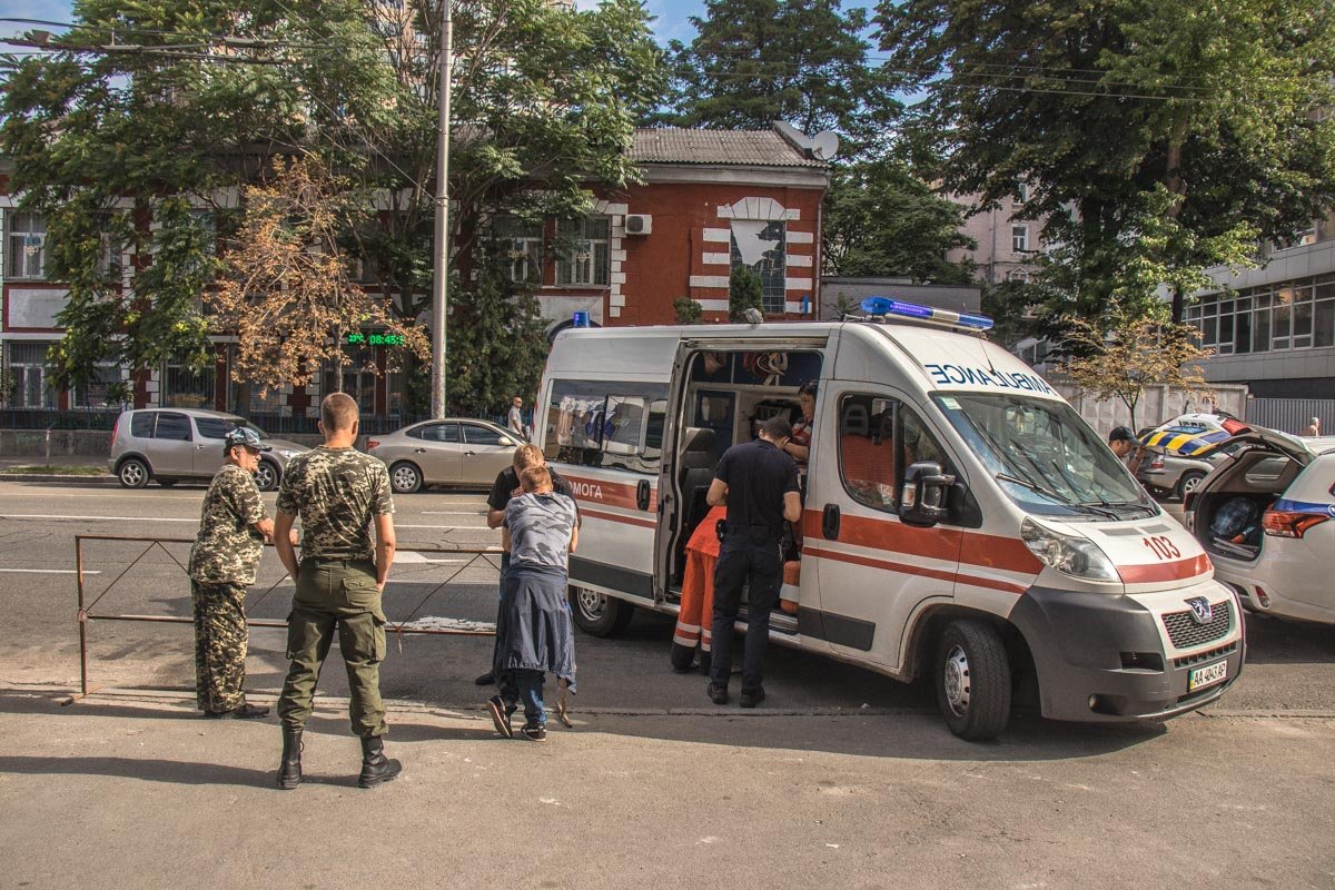 Ранение мужчина получил не сегодня, а в драке накануне