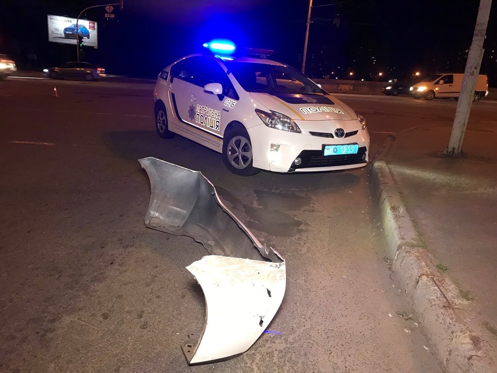 По словам водителя Volkswagen Jetta, он двигался по главной дороге по улице Бальзака в сторону проспекта Степана Бандеры