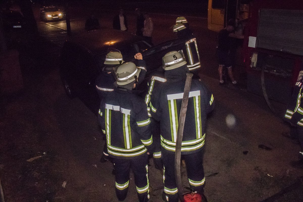 Горела обшивка моторного отсека Горела обшивка моторного отсека