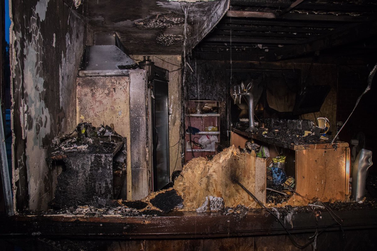 Горела обшивка здания, а также внутренности заведения