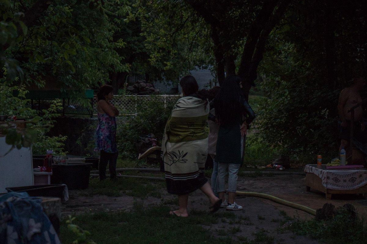 В Киеве на Русановских садах произошел пожар В Киеве на Русановских садах произошел пожар