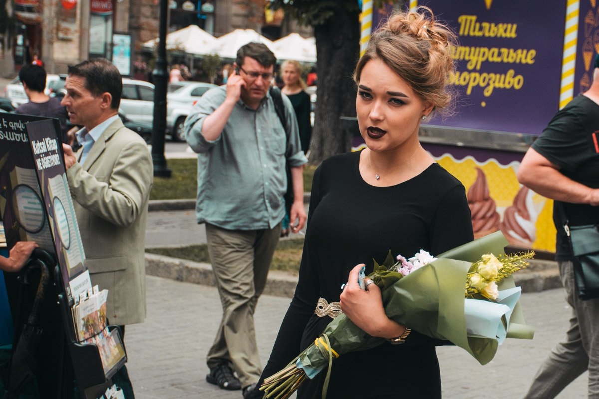 Мужчины, создавайте праздничное настроение своим любимым женщинам! Мужчины, создавайте праздничное настроение своим любимым женщинам!