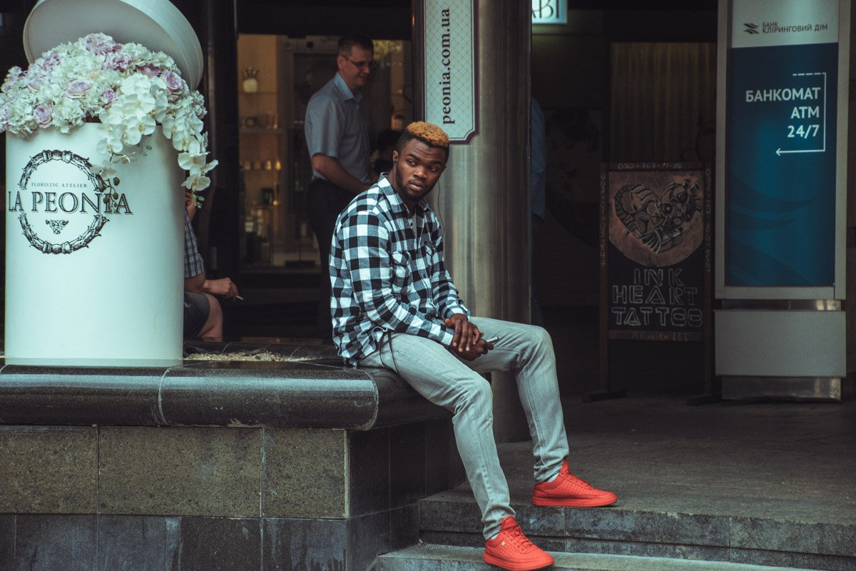 Так много мыслей, так мало тех, кому их можно рассказать Так много мыслей, так мало тех, кому их можно рассказать