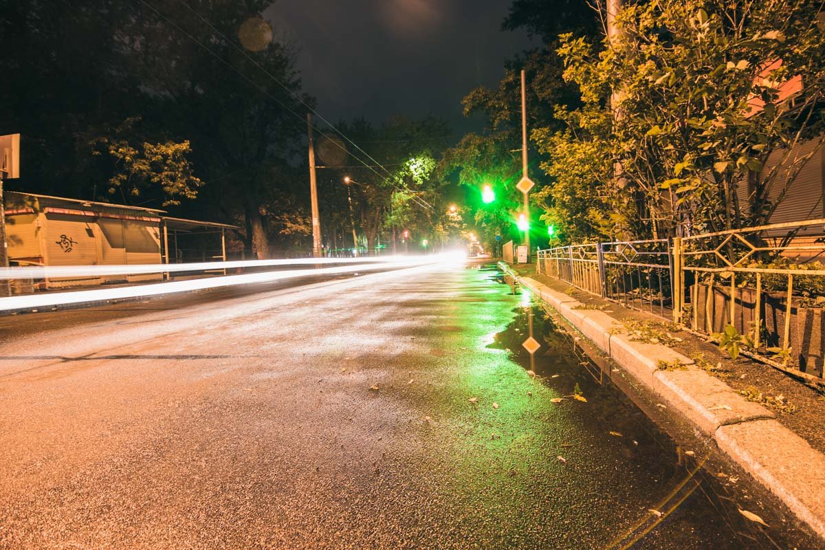 В отражении луж можно увидеть обычные вещи под другим ракурсом