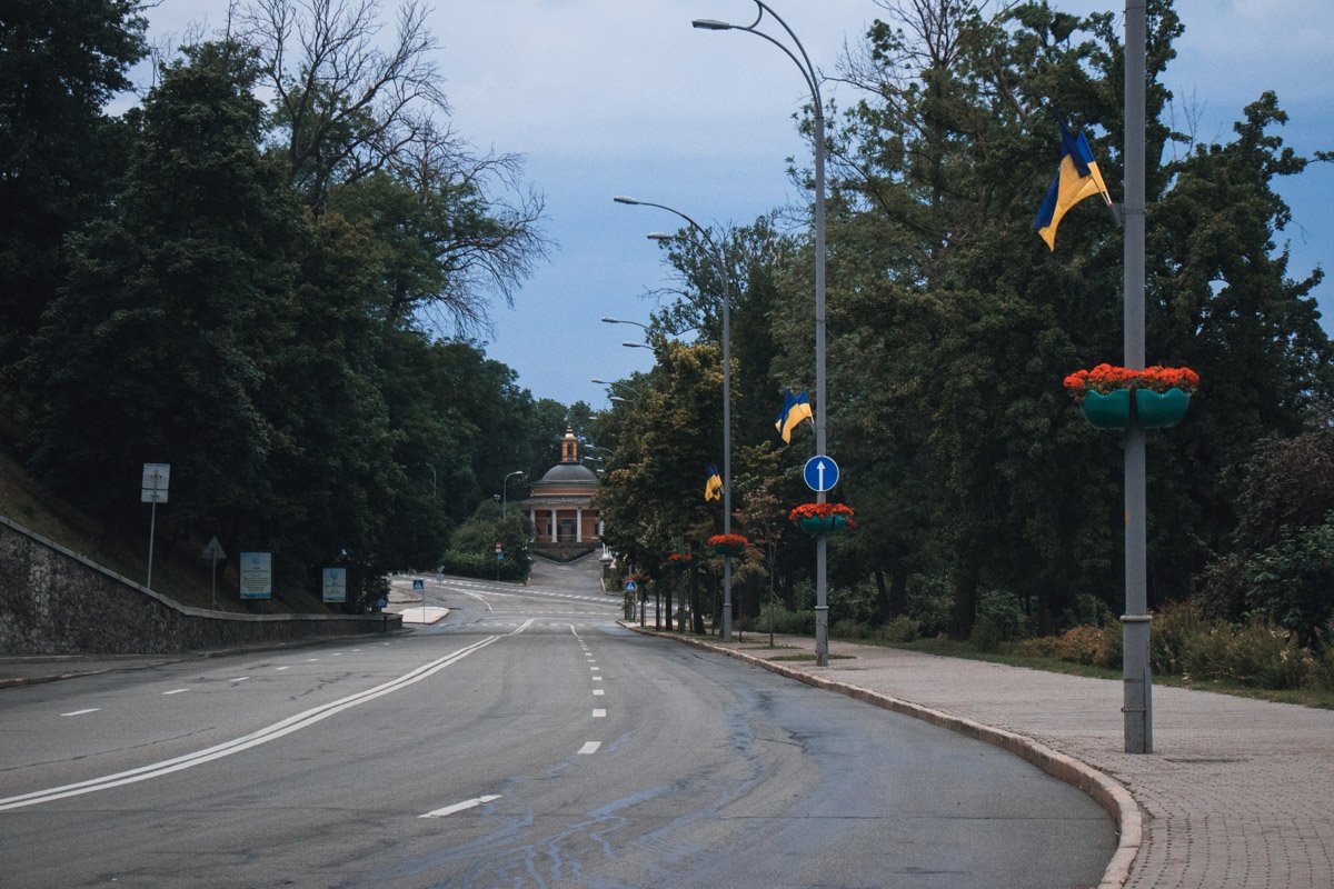 Обычно тут проезжают тысячи машин